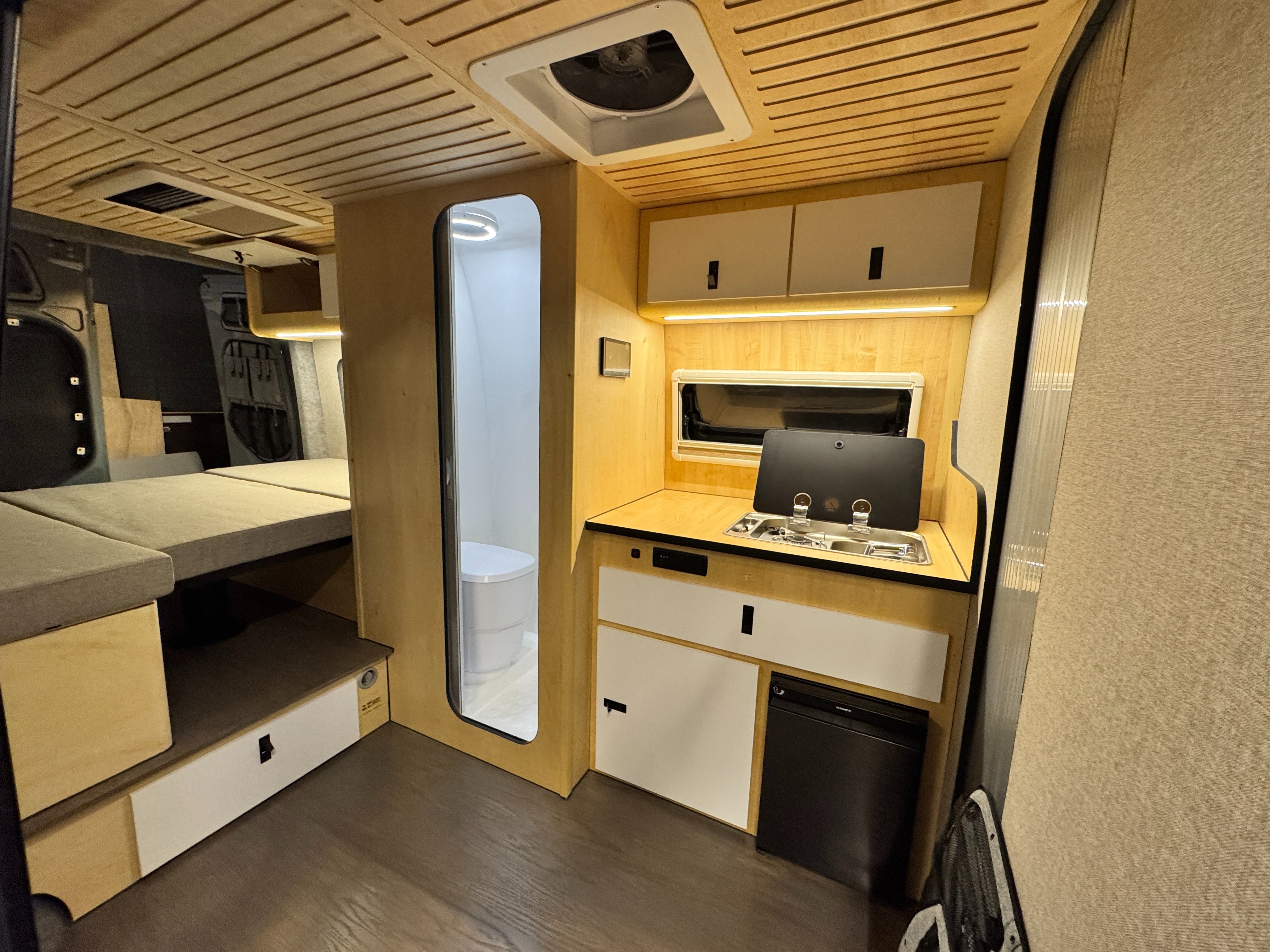 Zabudowa kamperów Camper Mannt